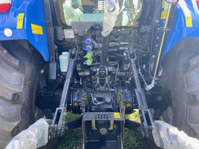 Image of New Holland Workmaster 100 Plus equipment image 3