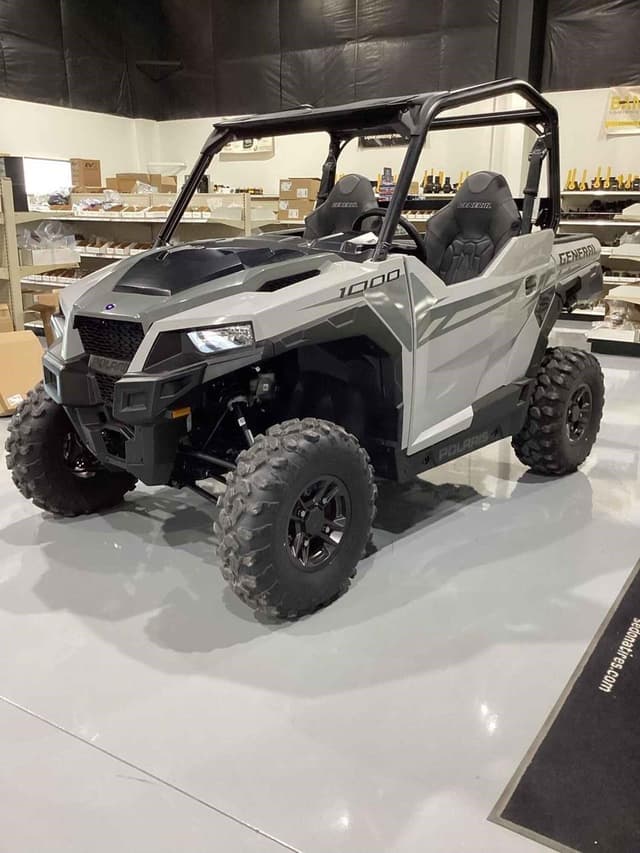 Image of Polaris General 1000 Sport equipment image 4