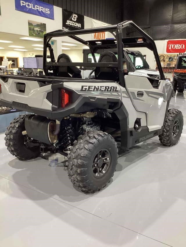 Image of Polaris General 1000 Sport equipment image 1
