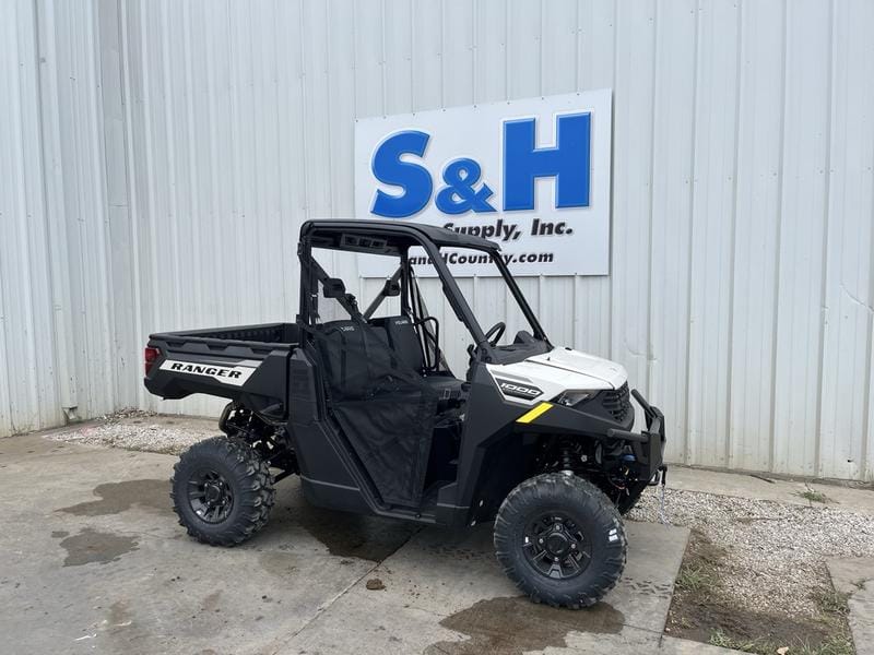 2026 Polaris Ranger 1000 Premium Equipment Image0