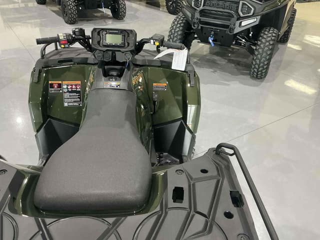 Image of Polaris Sportsman 570 Premium equipment image 1