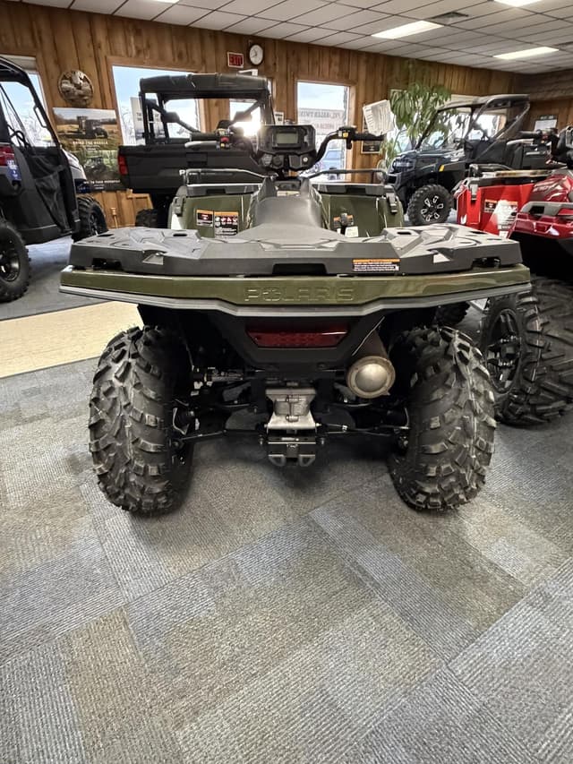 Image of Polaris Sportsman 570 equipment image 2
