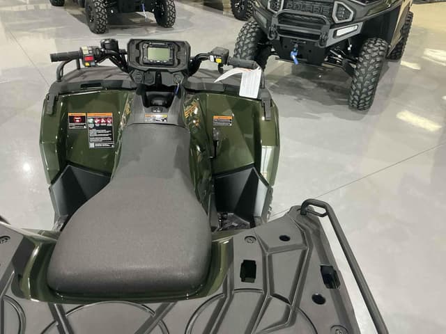 Image of Polaris Sportsman 570 Premium equipment image 1