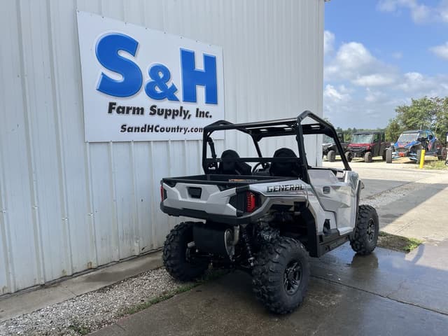 Image of Polaris General 1000 Sport equipment image 3