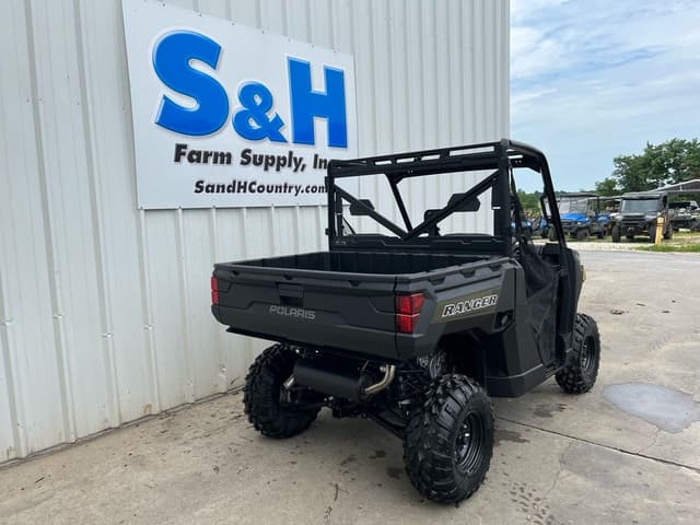 Image of Polaris Ranger 1000 equipment image 2