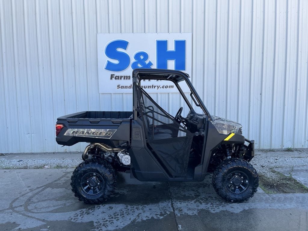 2026 Polaris Ranger 1000 Premium Equipment Image0
