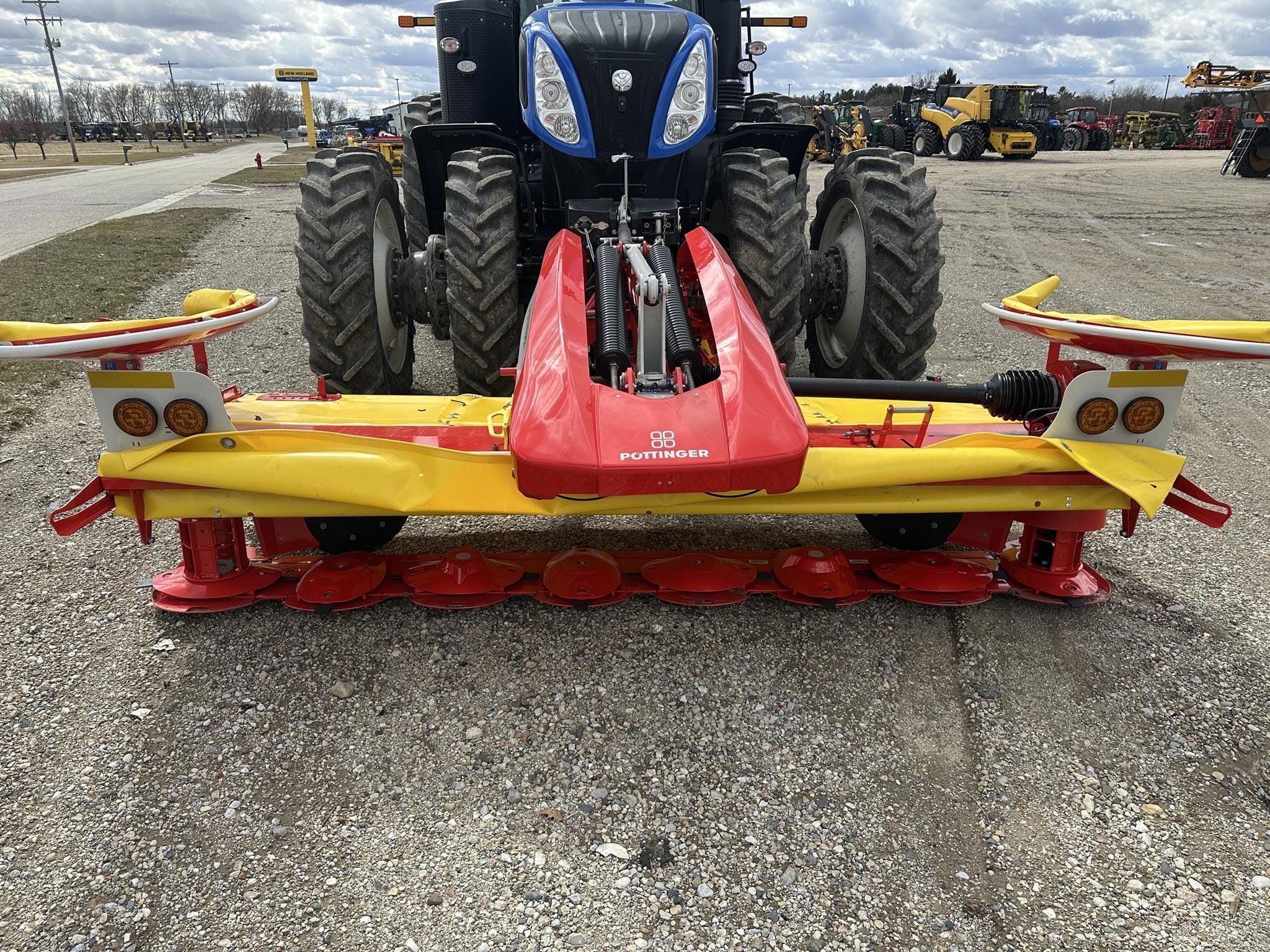 2026 Pottinger Novacat 351 Alpha Motion Image