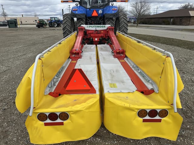 Image of Pottinger Novacat H 11200 equipment image 4