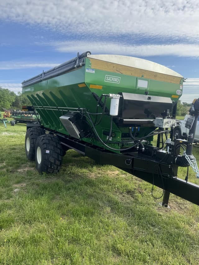 Image of Salford BBI MagnaSpread equipment image 1