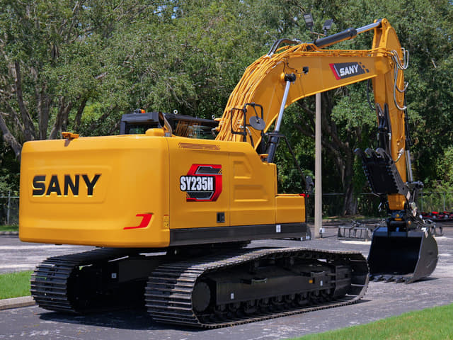Image of SANY sy235 equipment image 2