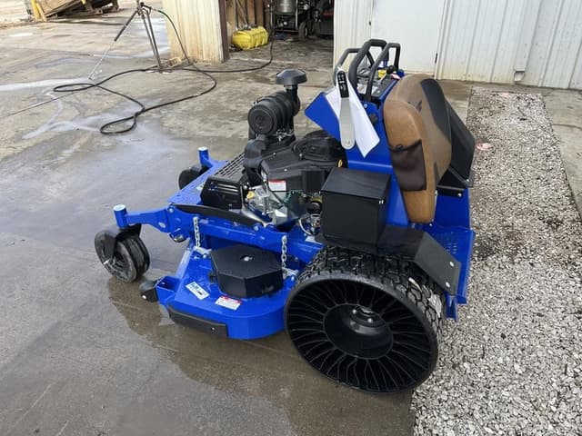 Image of Scag V-Ride II Bluebird Edition equipment image 2