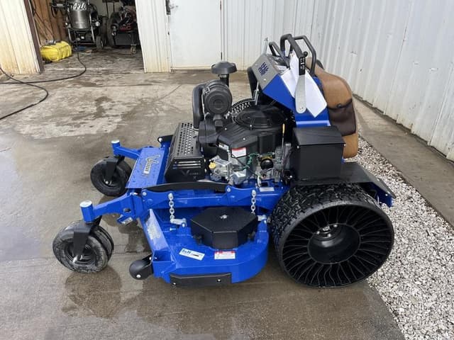 Image of Scag V-Ride II Bluebird Edition equipment image 3