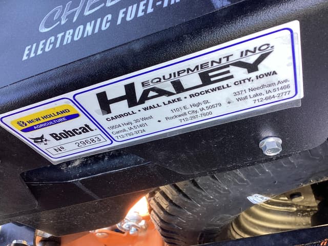 Image of Scag SCZII-61V-38CV-EFI equipment image 4