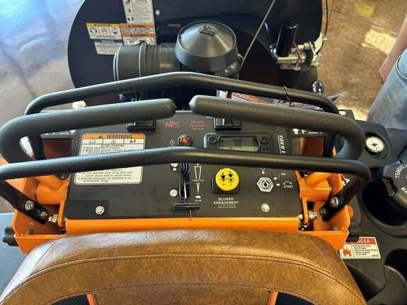 Image of Scag WS23-37BV-EFI equipment image 4