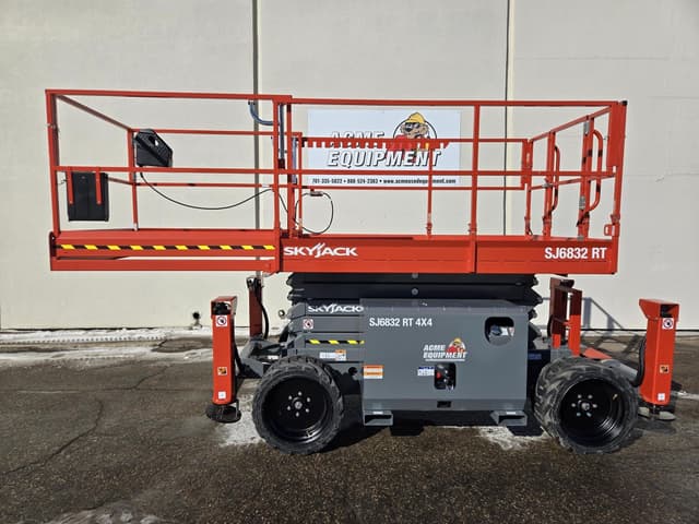 Image of Sky Jack SJ6832RT equipment image 1