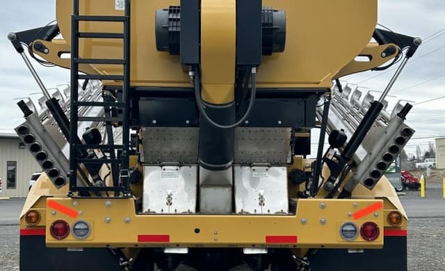 Image of Terra-Gator TG8300C equipment image 3