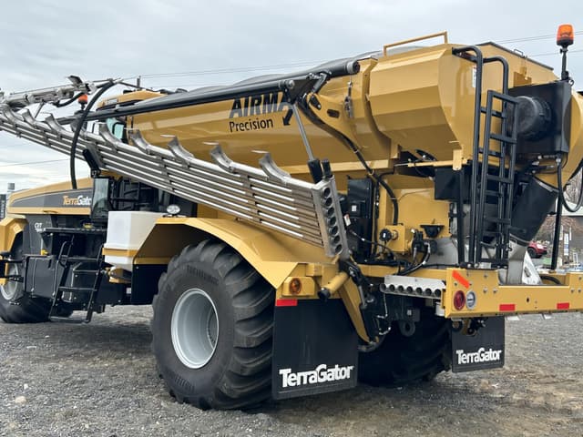 Image of Terra-Gator TG8300C equipment image 4