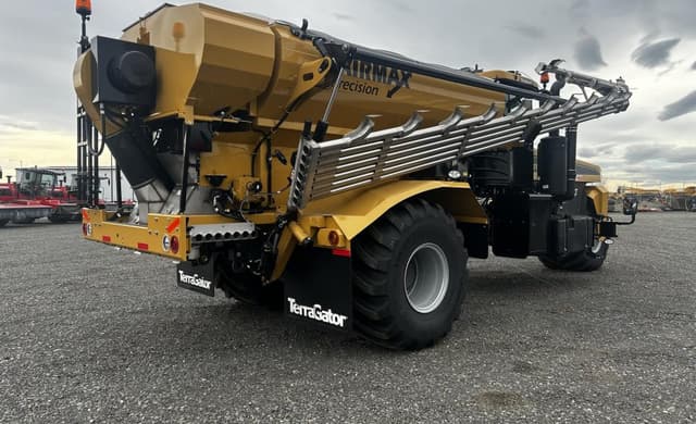 Image of Terra-Gator TG8300C equipment image 3