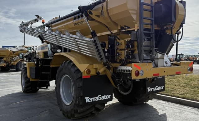 Image of Terra-Gator TG8400C equipment image 3