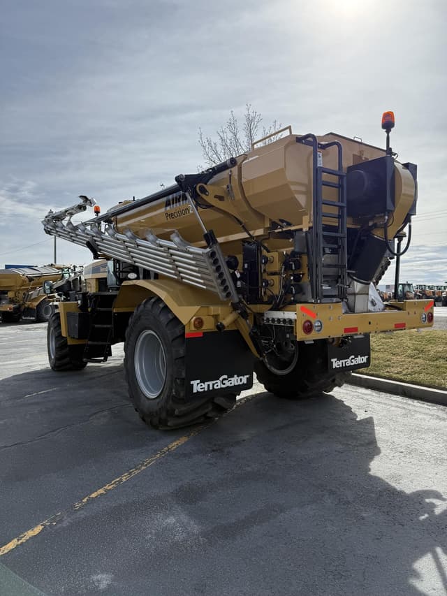 Image of Terra-Gator TG8400C equipment image 3