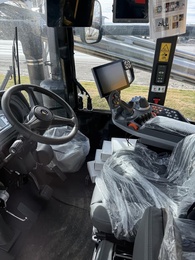 Image of Terra-Gator TG8400C equipment image 4