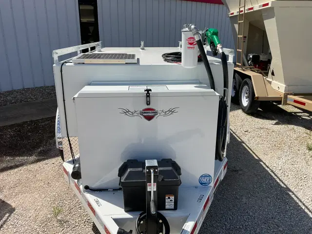 Image of Thunder Creek EV990 equipment image 1