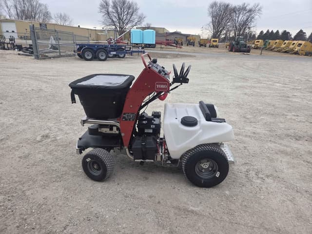 Image of Toro Stand-On Spray Master Lean-to-Steer equipment image 3