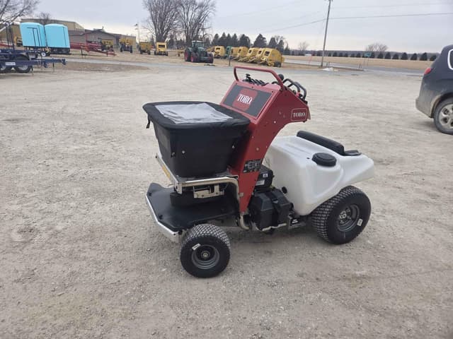 Image of Toro Stand-On Spray Master Lean-to-Steer equipment image 4