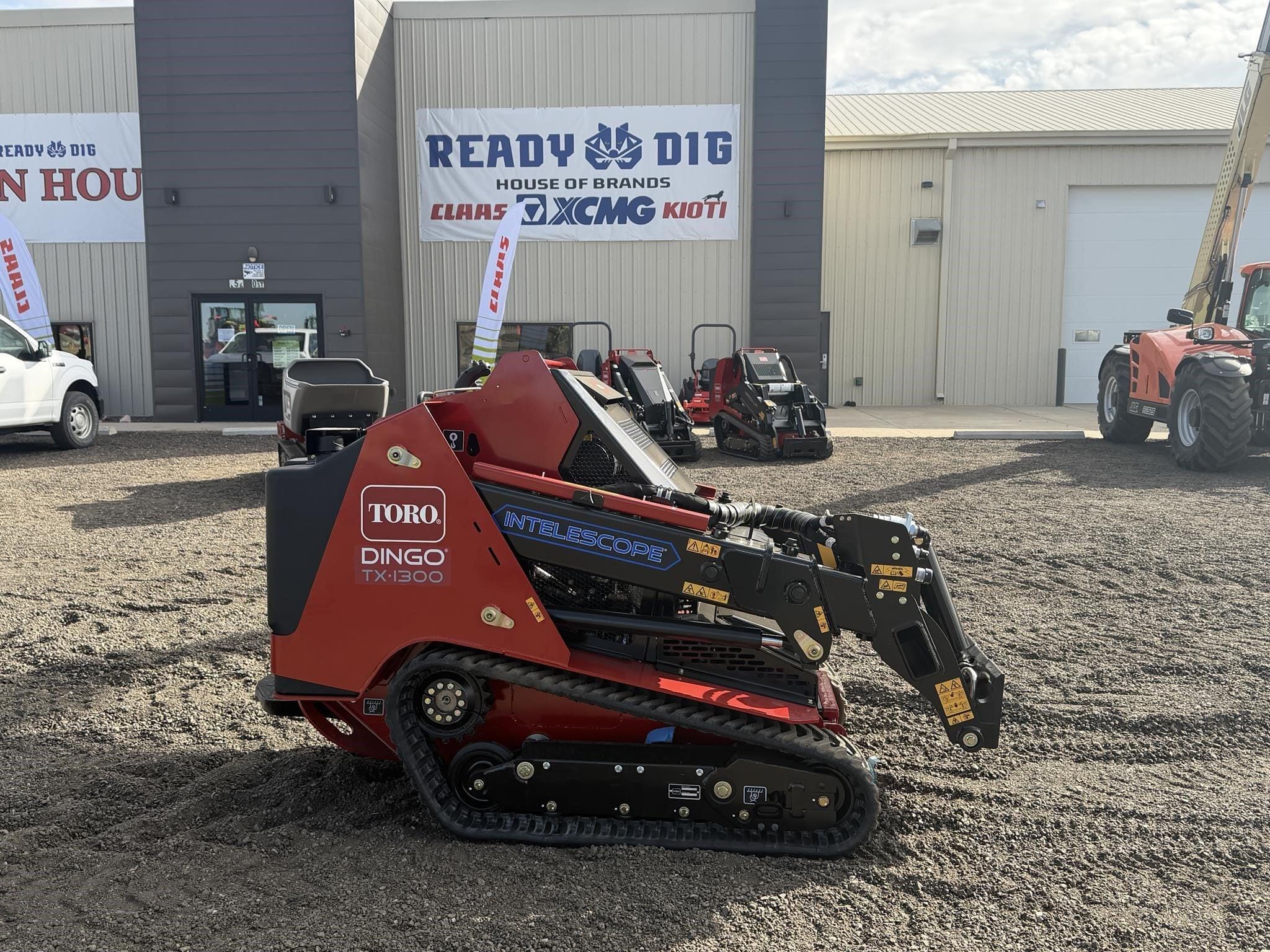 2026 Toro Dingo TX1300 Equipment Image0