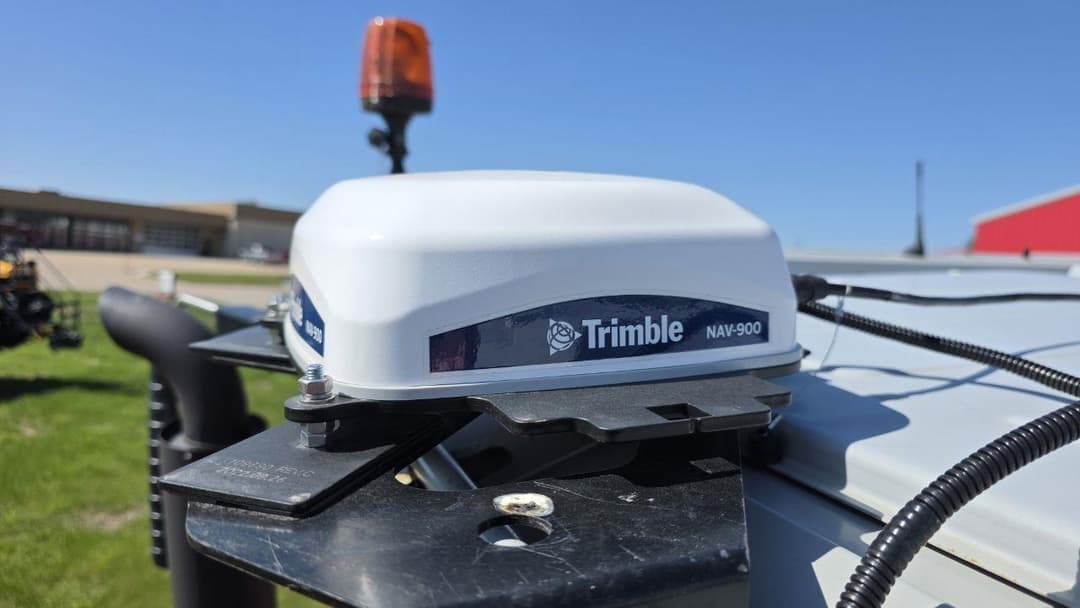 Image of Trimble NAV-900 Image 0