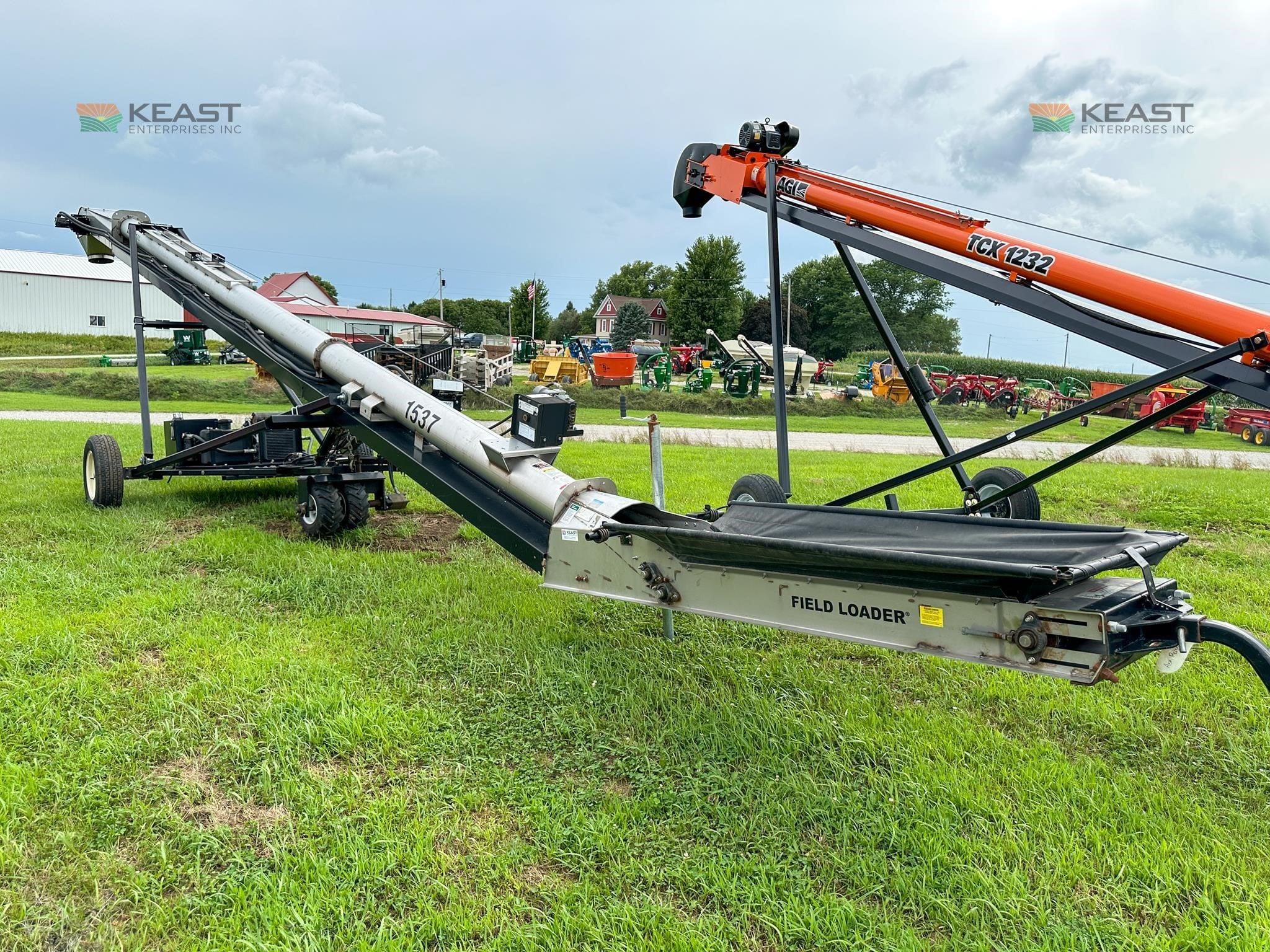 2026 Universal 1537 Equipment Image0