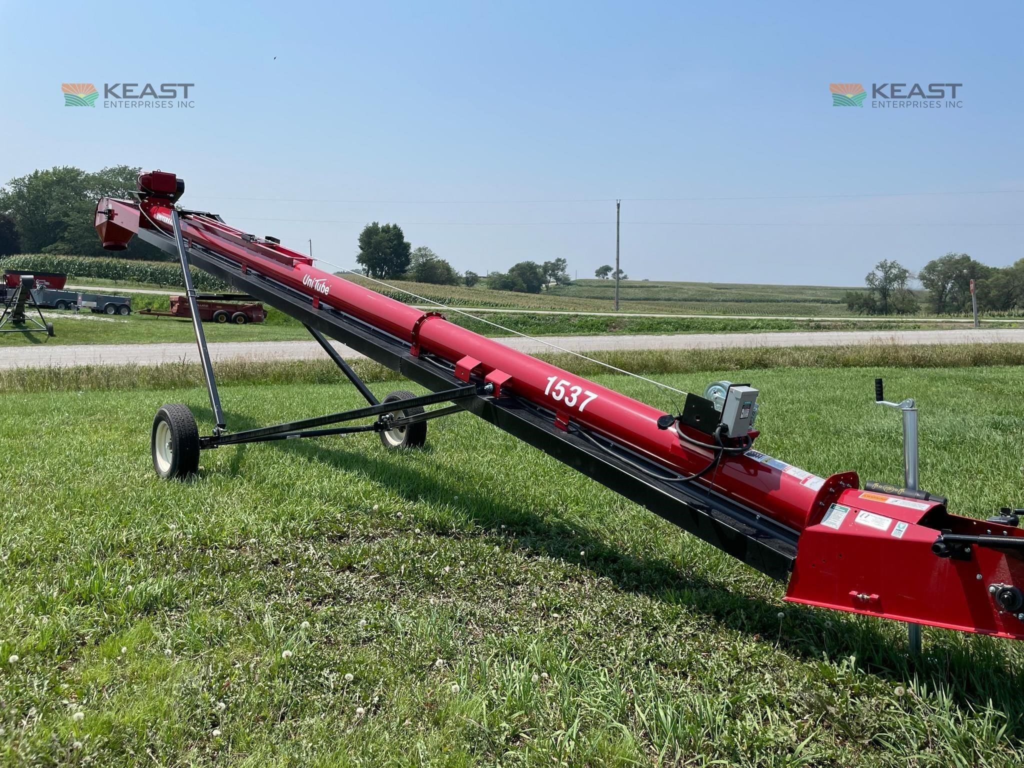 2026 Universal 1537 Equipment Image0