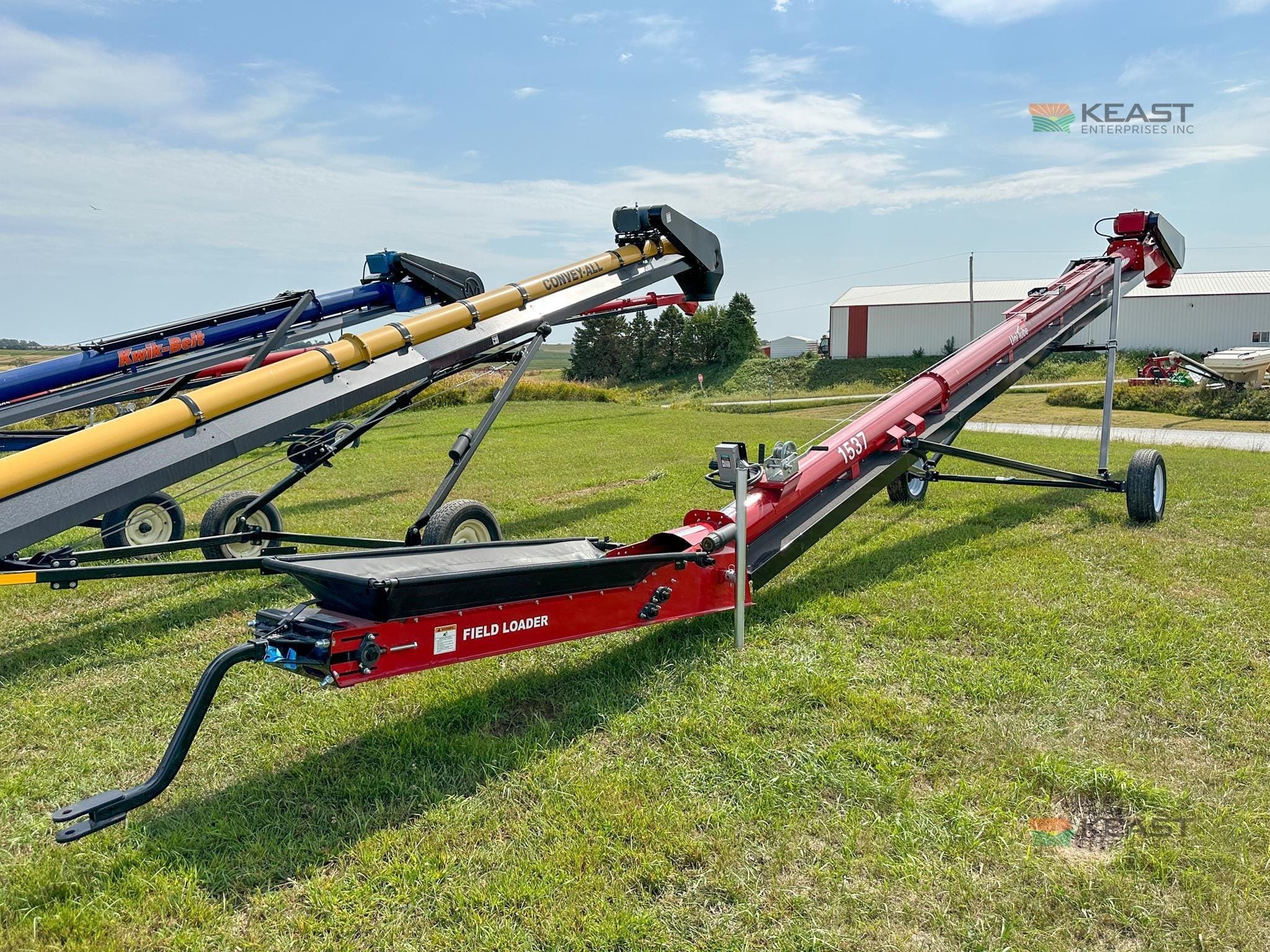 2026 Universal 1537 Equipment Image0