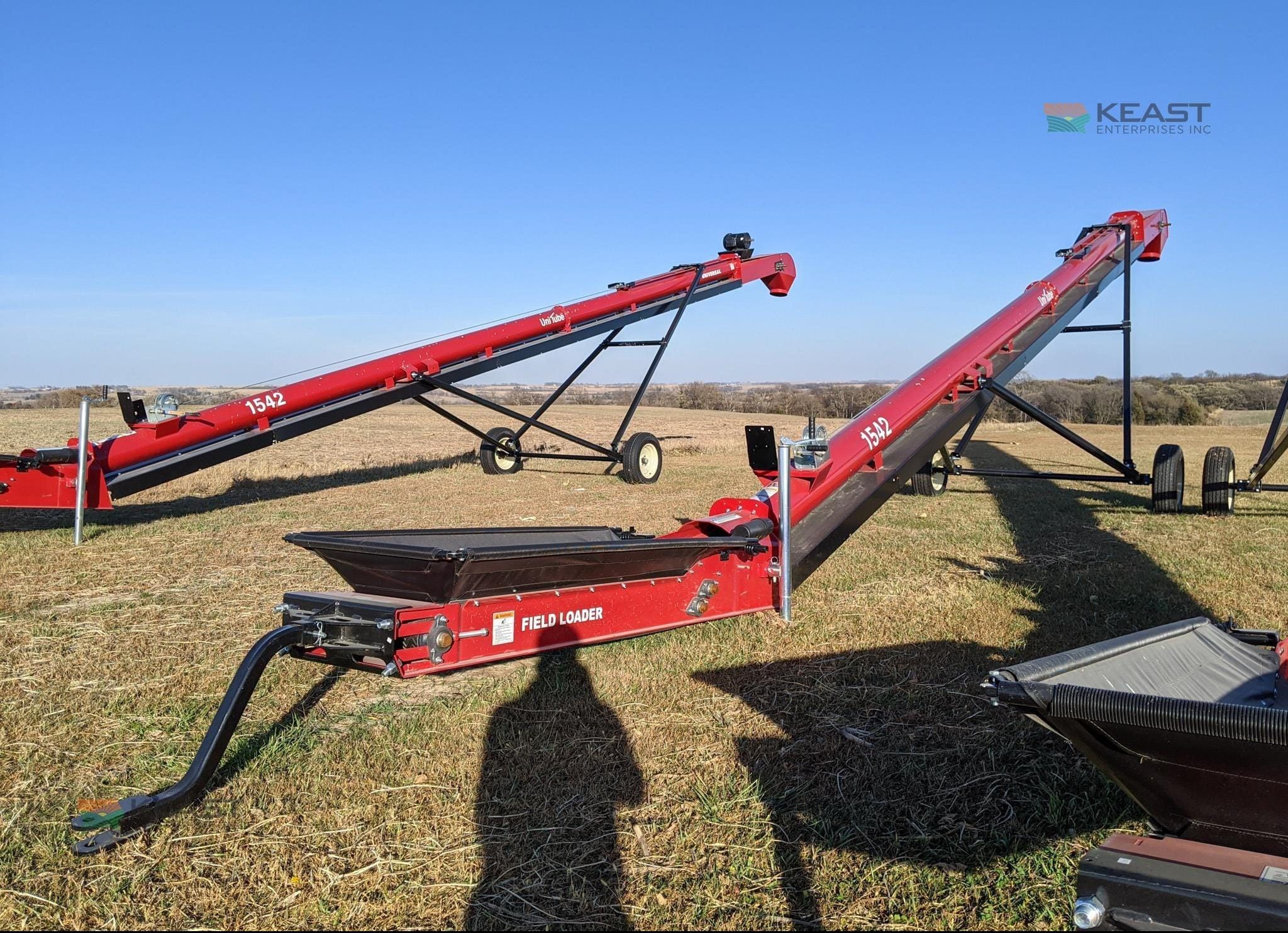 2026 Universal 1542 Equipment Image0