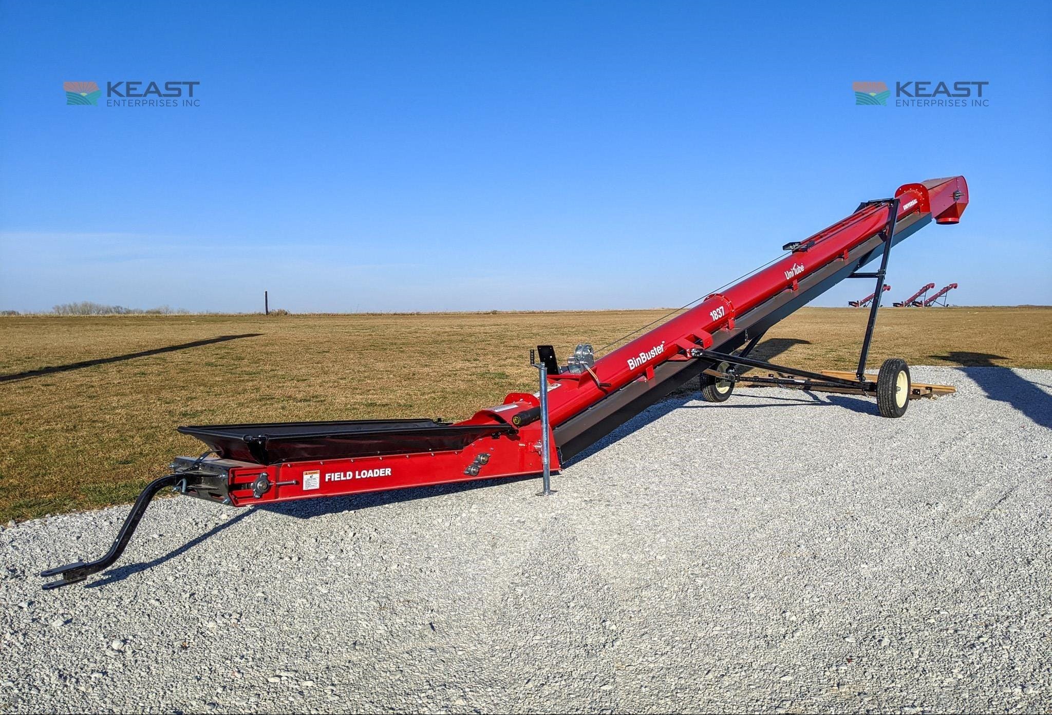 2026 Universal 1837 BINBUSTER FIELD LOADER TD Equipment Image0