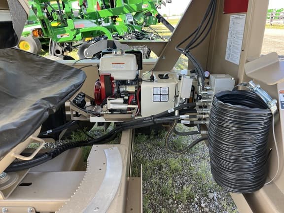 Image of Unverferth 410XL equipment image 2