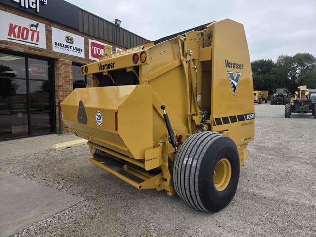 Image of Vermeer 605N Cornstalk Special equipment image 4