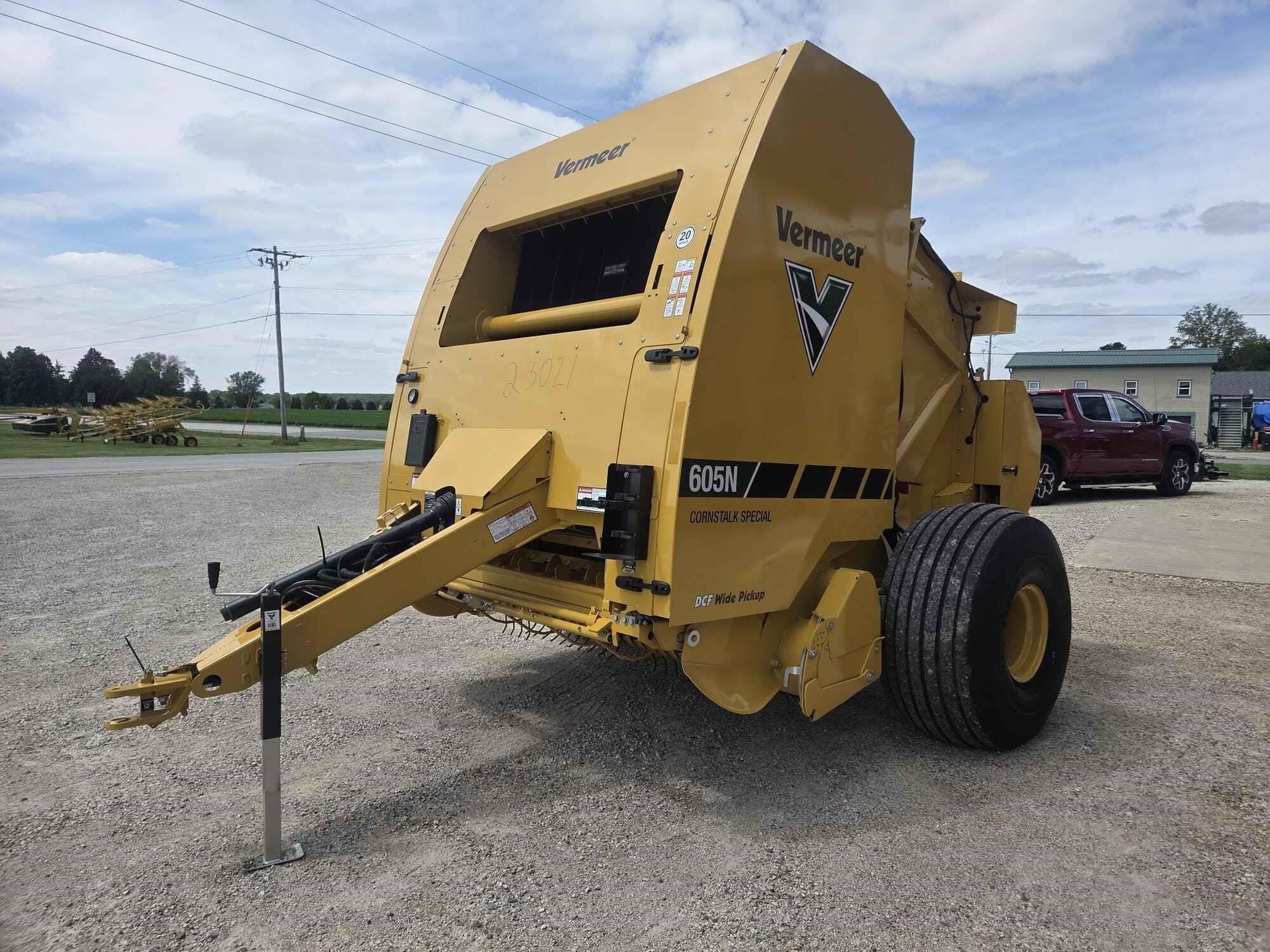 2026 Vermeer 605N Cornstalk Special Equipment Image0