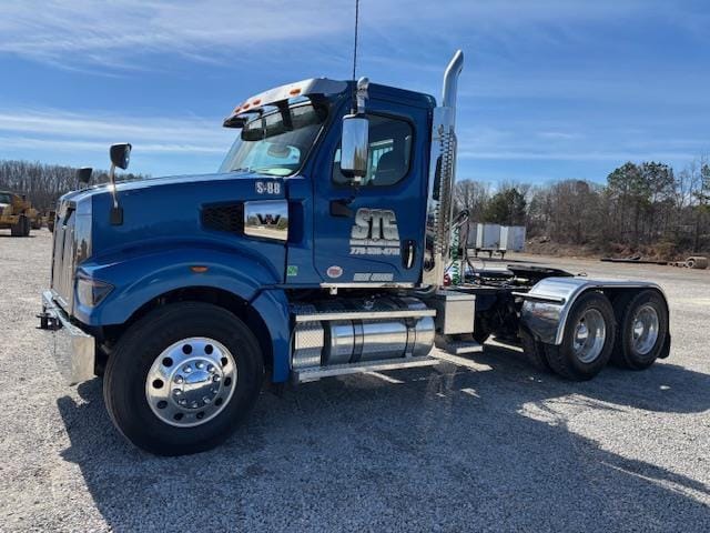 2026 Western Star 49X Equipment Image0