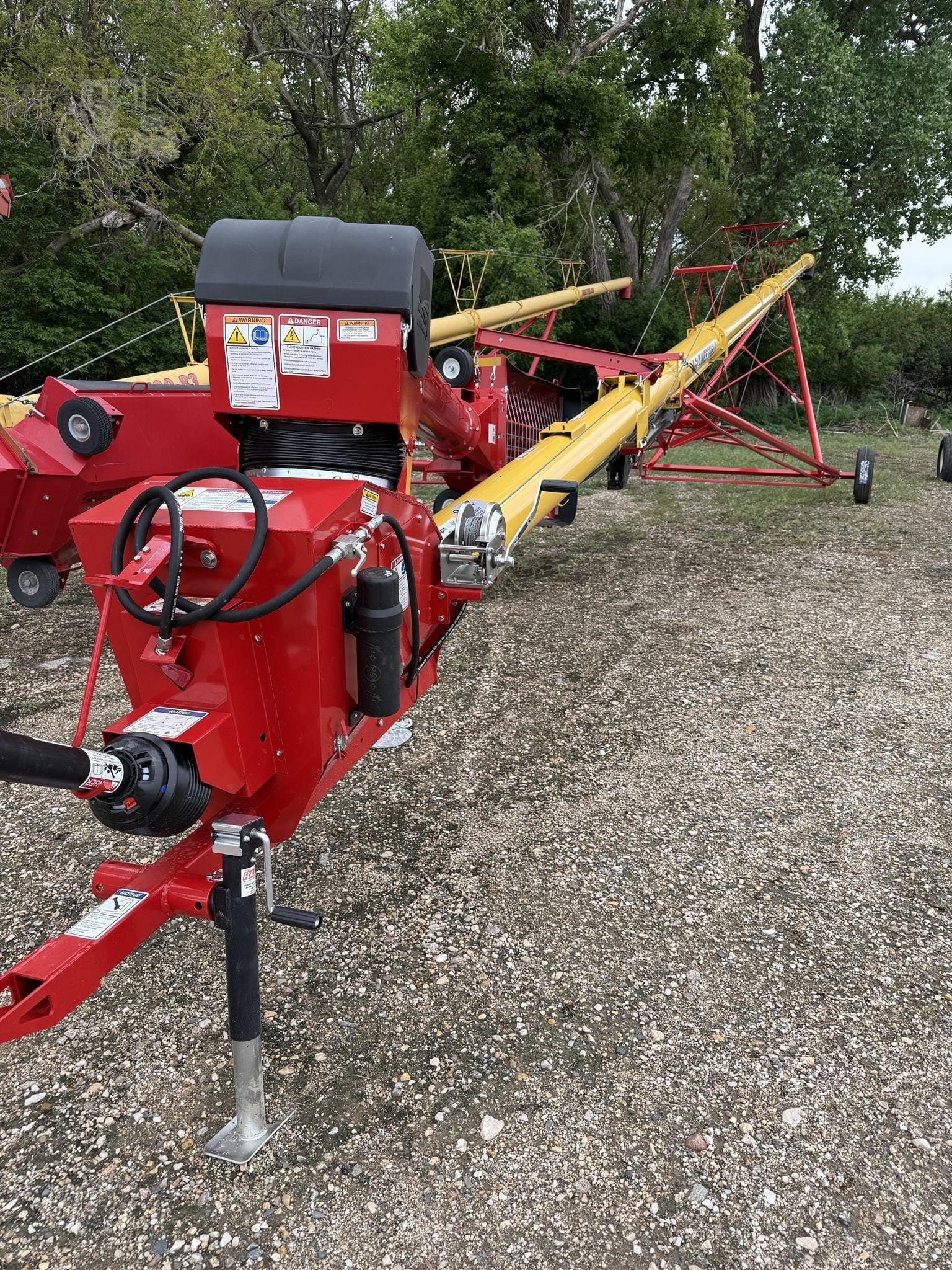 2026 Westfield MKX2 10-73 Equipment Image0