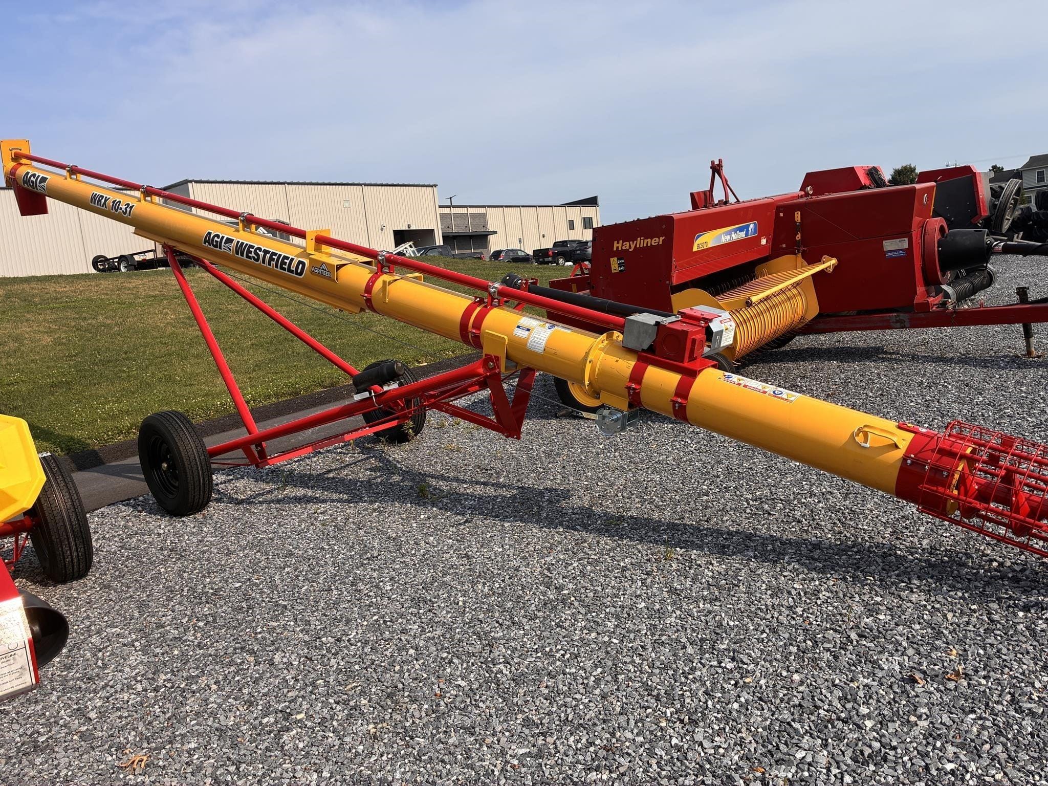 2026 Westfield WRX10-31 Equipment Image0