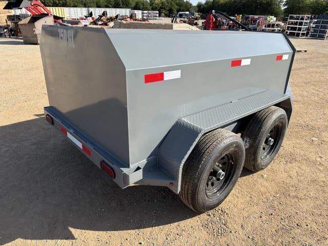 Image of X-STAR 750 Gallon equipment image 2