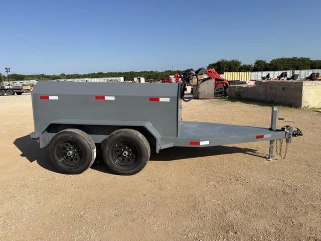 Image of X-STAR 750 Gallon equipment image 1