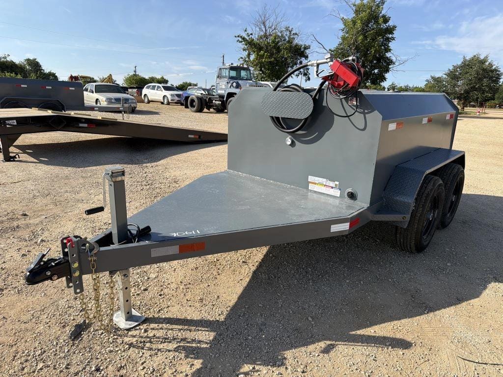 2026 X-STAR 750 Gallon Equipment Image0