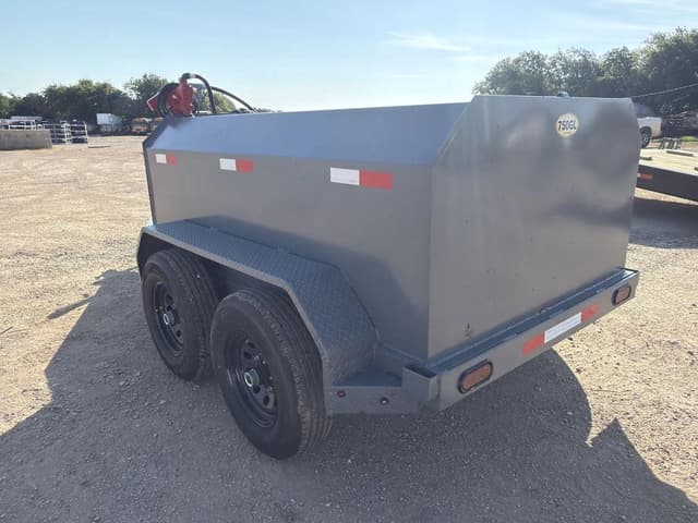 Image of X-STAR 750 Gallon equipment image 2