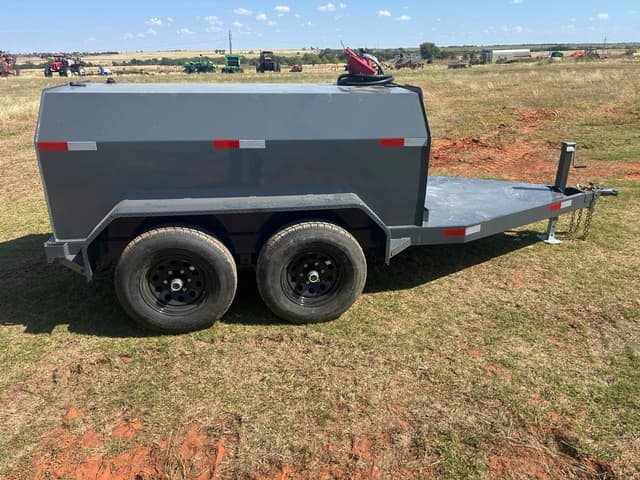 Image of X-STAR 750 Gallon equipment image 1