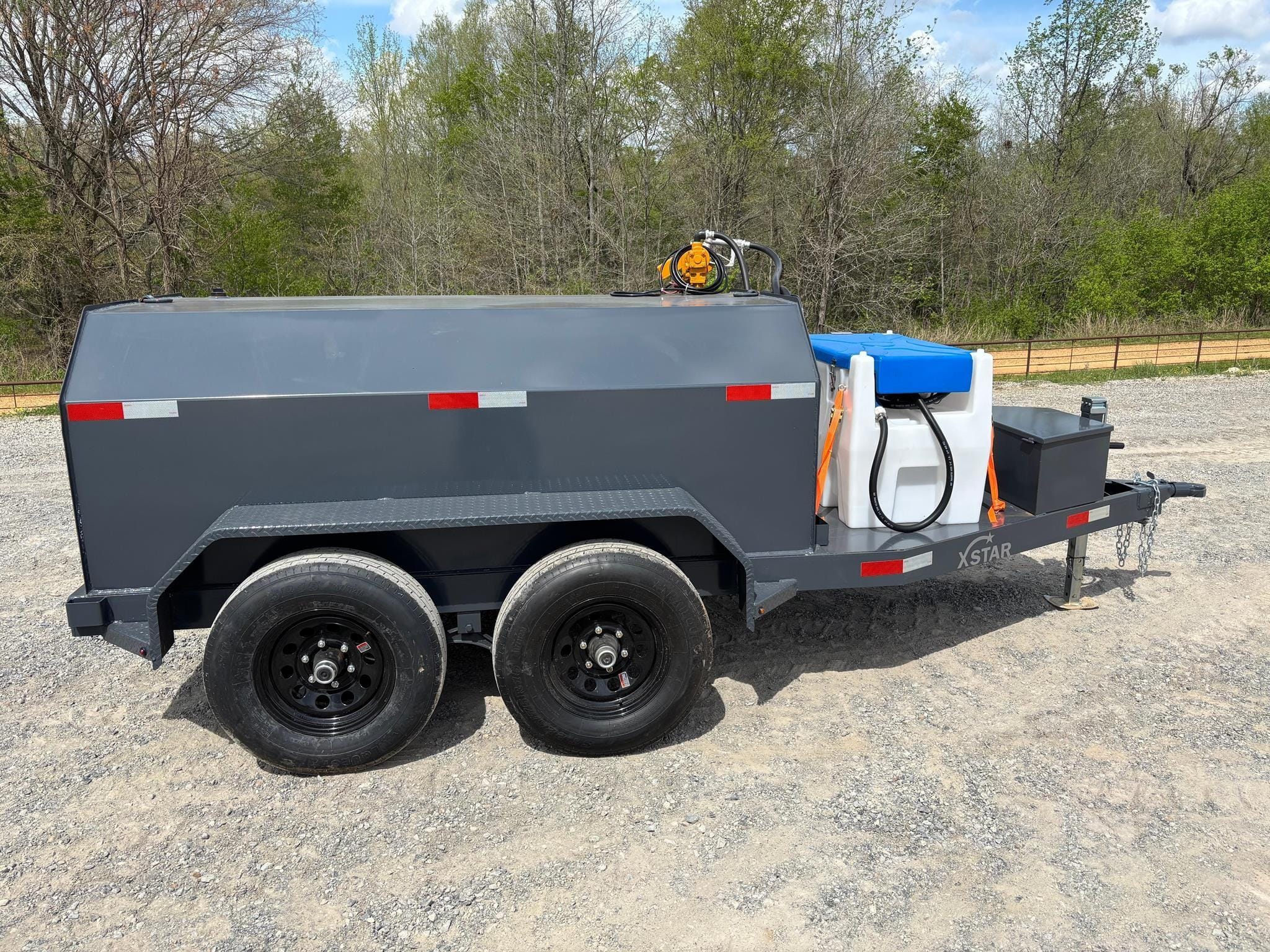 2026 X-STAR 750 Gallon Equipment Image0