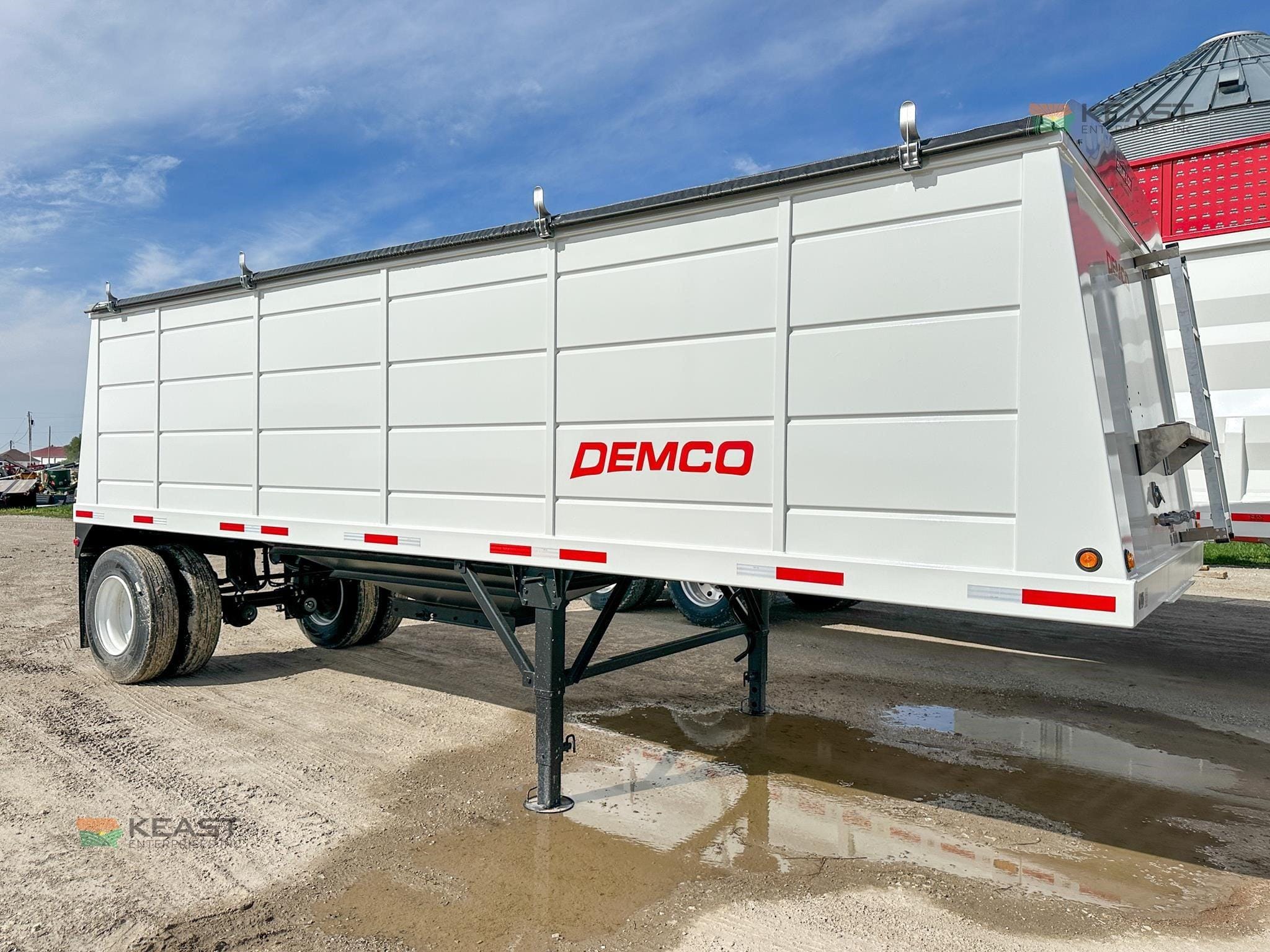 2027 Demco Undetermined Equipment Image0