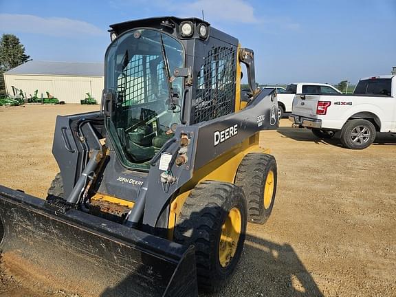 Image of John Deere 320G equipment image 2