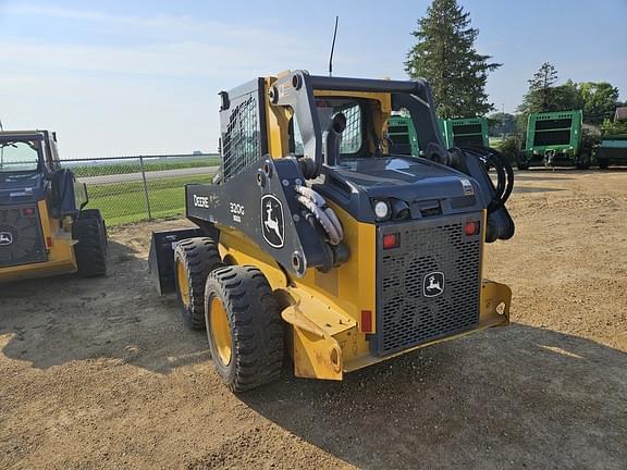 Image of John Deere 320G equipment image 4